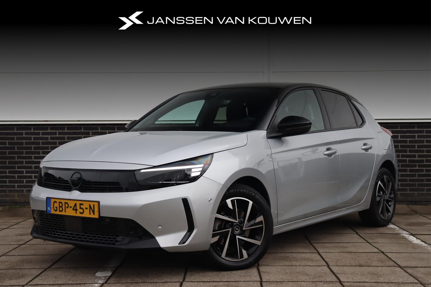 Opel Corsa - 1.2T 100PK GS * Keyless * Apple CarPlay * Navigatie * Achteruitrijcamera * - AutoWereld.nl