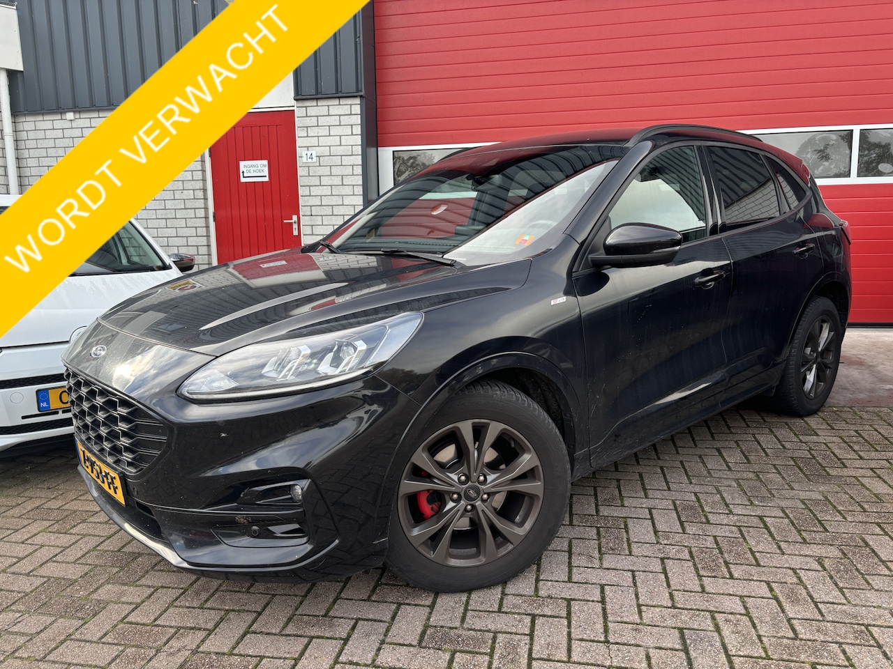 Ford Kuga - 1.5 ST-LIne DIESEL / 1500KG TREKKEN / AUTOMAAT /  CAMERA / STOELVERW / STUURVERW / FULL LE - AutoWereld.nl