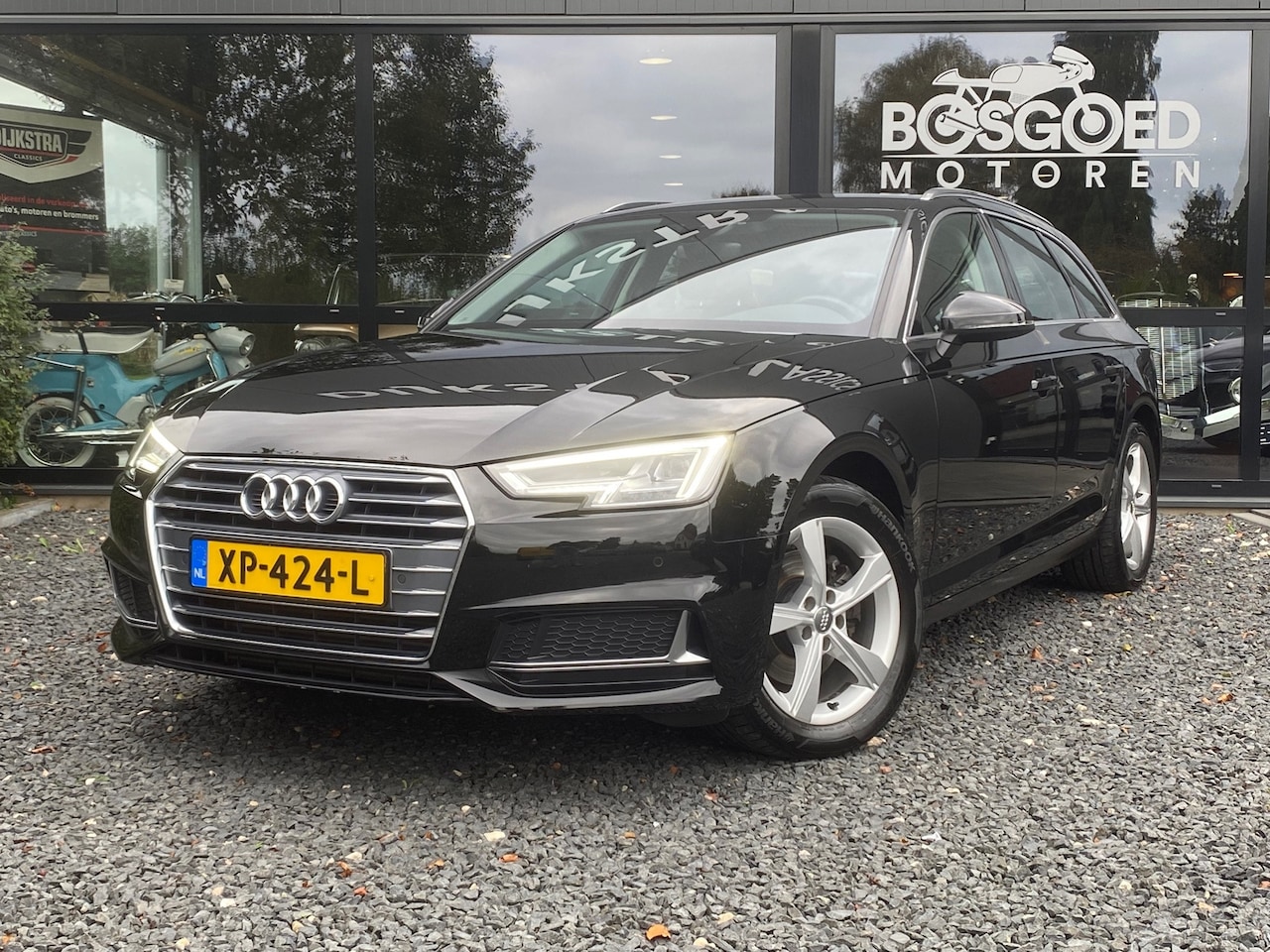 Audi A4 Avant - 40 TFSI Sport Pro Line 190pk | Trekhaak | Dealer onderhouden - AutoWereld.nl