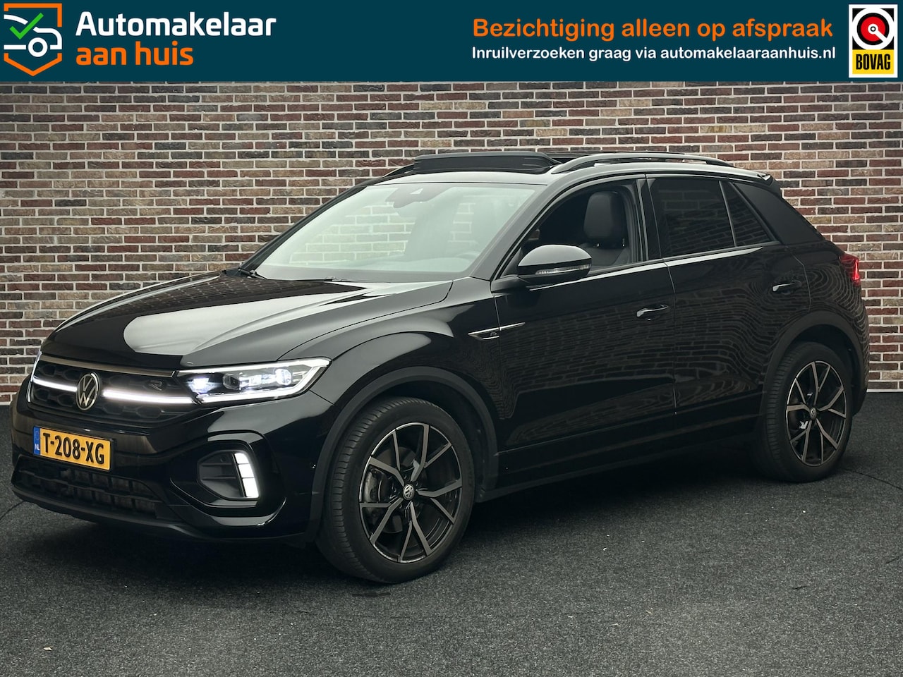 Volkswagen T-Roc - 1.5 TSI R-Line Panorama IQ Black Edition Virtual - AutoWereld.nl