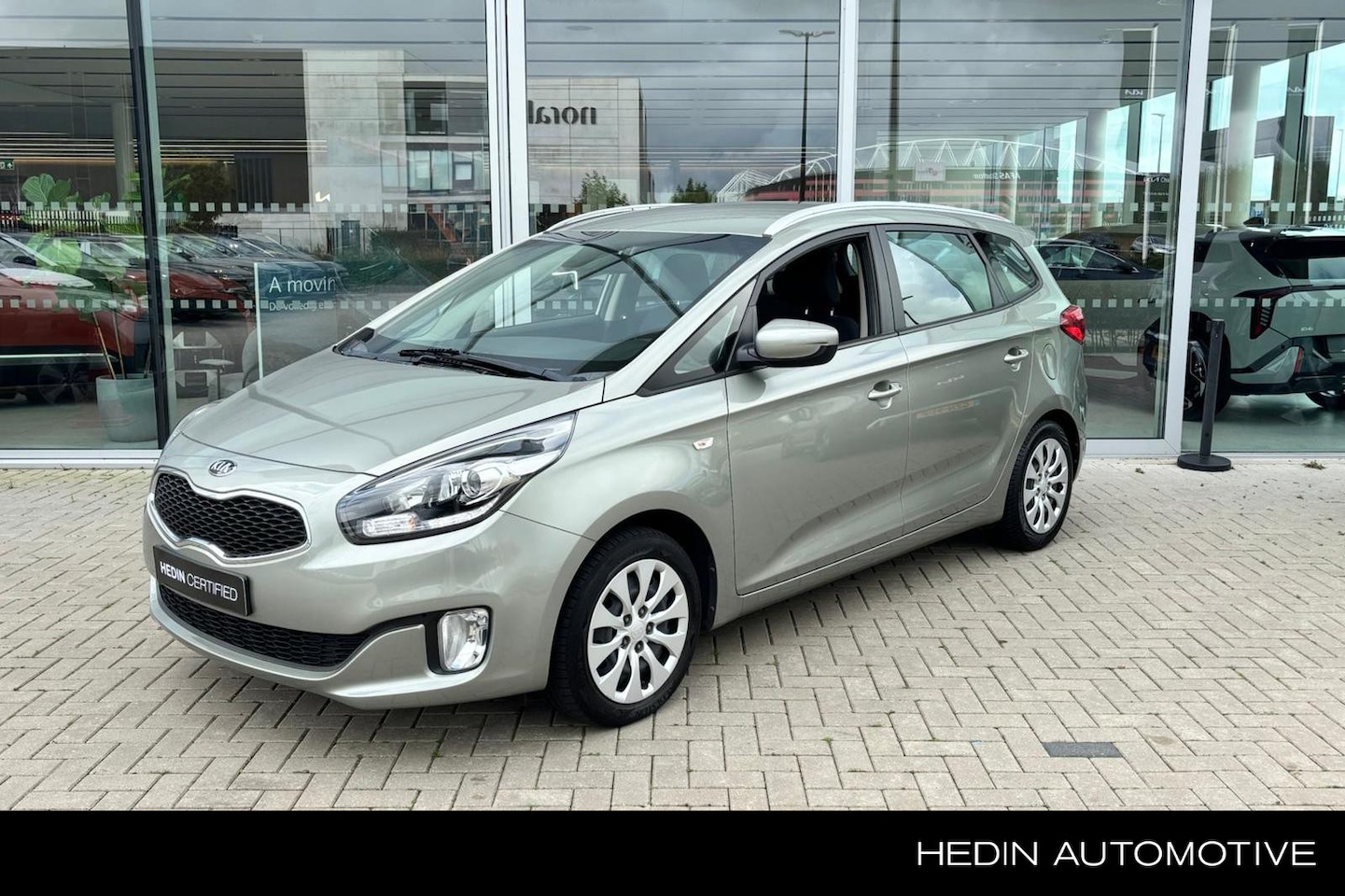 Kia Carens - 1.6 GDi DynamicLine | Trekhaak | 7-zits | Navigatie | Camera | - AutoWereld.nl