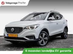 MG ZS - EV Luxury 45 kWh Panoramadak/ Leer/ Stoelverwarming/ Adapt. cruise/ Camera/ Carplay