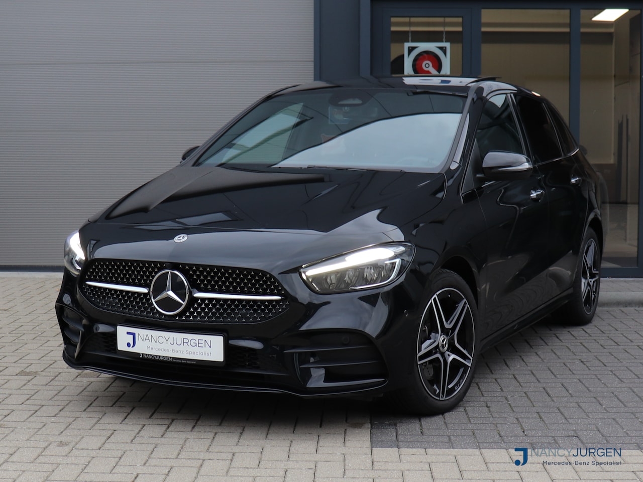 Mercedes-Benz B-klasse - 250 e AMG | 8G Aut. | Pano | Camera | MBUX High End | Ambiente Light | Apple Car Play/ And - AutoWereld.nl