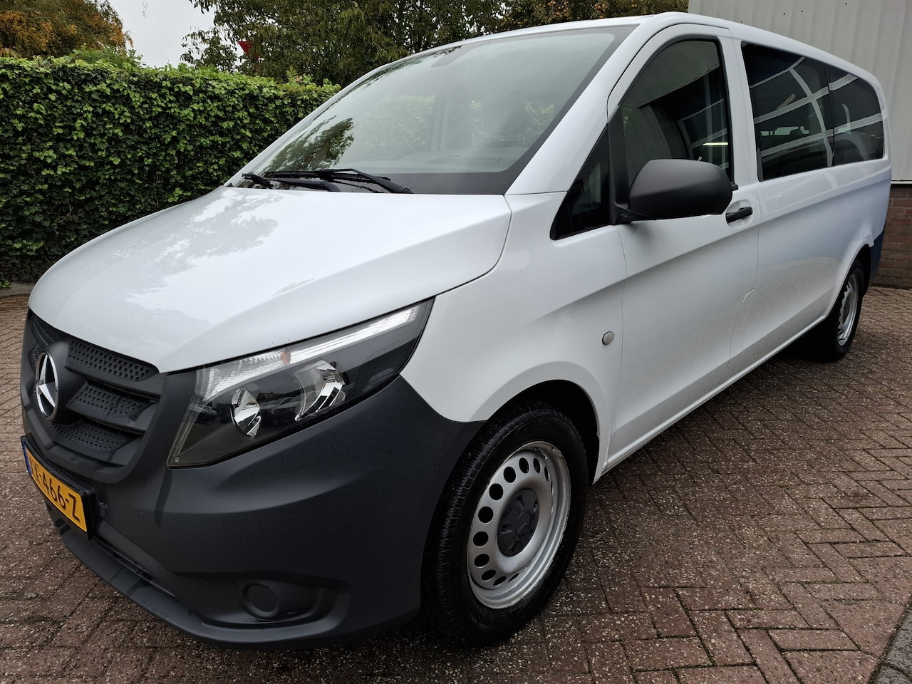 Mercedes-Benz Vito Tourer - 114 BlueTEC Pro Extra Lang 22950.- INCL. BTW 9-PERSOONS 135PK - AutoWereld.nl