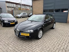 Alfa Romeo 147 - 2.0 T.Spark Distinctive