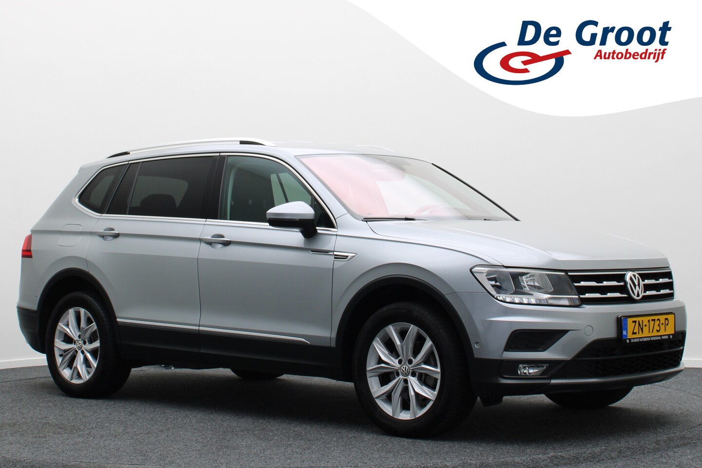 Volkswagen Tiguan Allspace - 1.5 TSI DSG Comfortline 7p. Climate, ACC, Camera, Apple Carplay, PDC, Trekhaak, 18'' - AutoWereld.nl