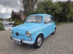 Fiat 600 - L oldtimer uit 1973