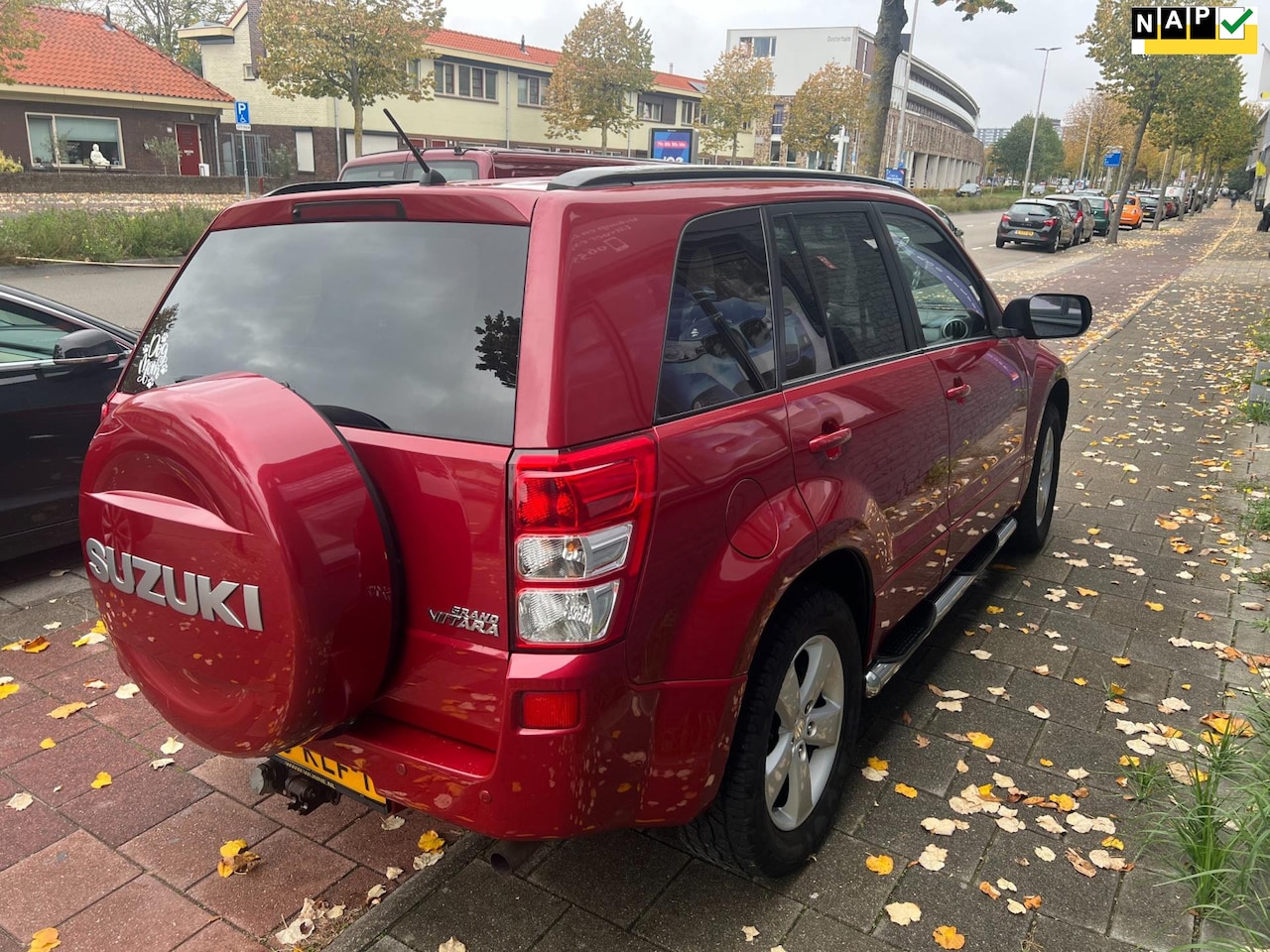 Suzuki Grand Vitara - 2.4 Exclusive navi camera nap boekjes 4x4 Leader - AutoWereld.nl