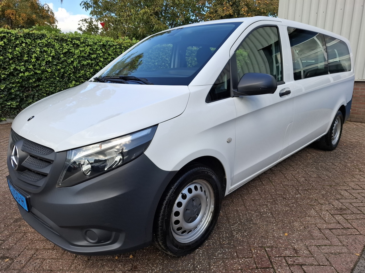 Mercedes-Benz Vito Tourer - 114 BlueTEC Pro Extra Lang 23595.- INCL BTW 9-PERSOONS 135PK - AutoWereld.nl