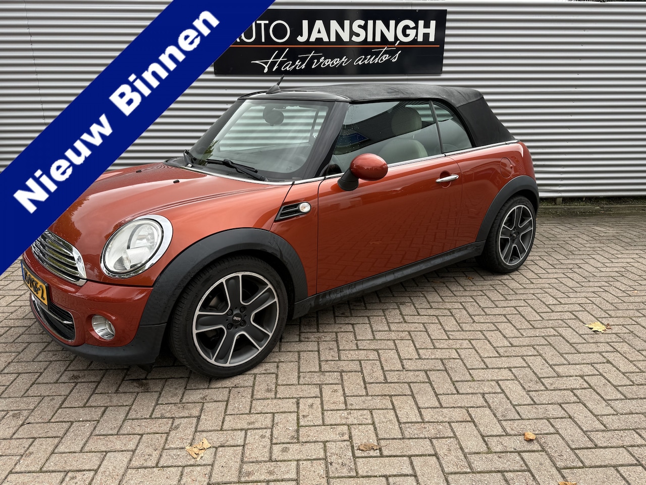 MINI Cabrio - Mini 1.6 Cooper Chili Automaat!! | Stoelverwarming | Leer | LM Velgen | PDC Achter | Radio - AutoWereld.nl