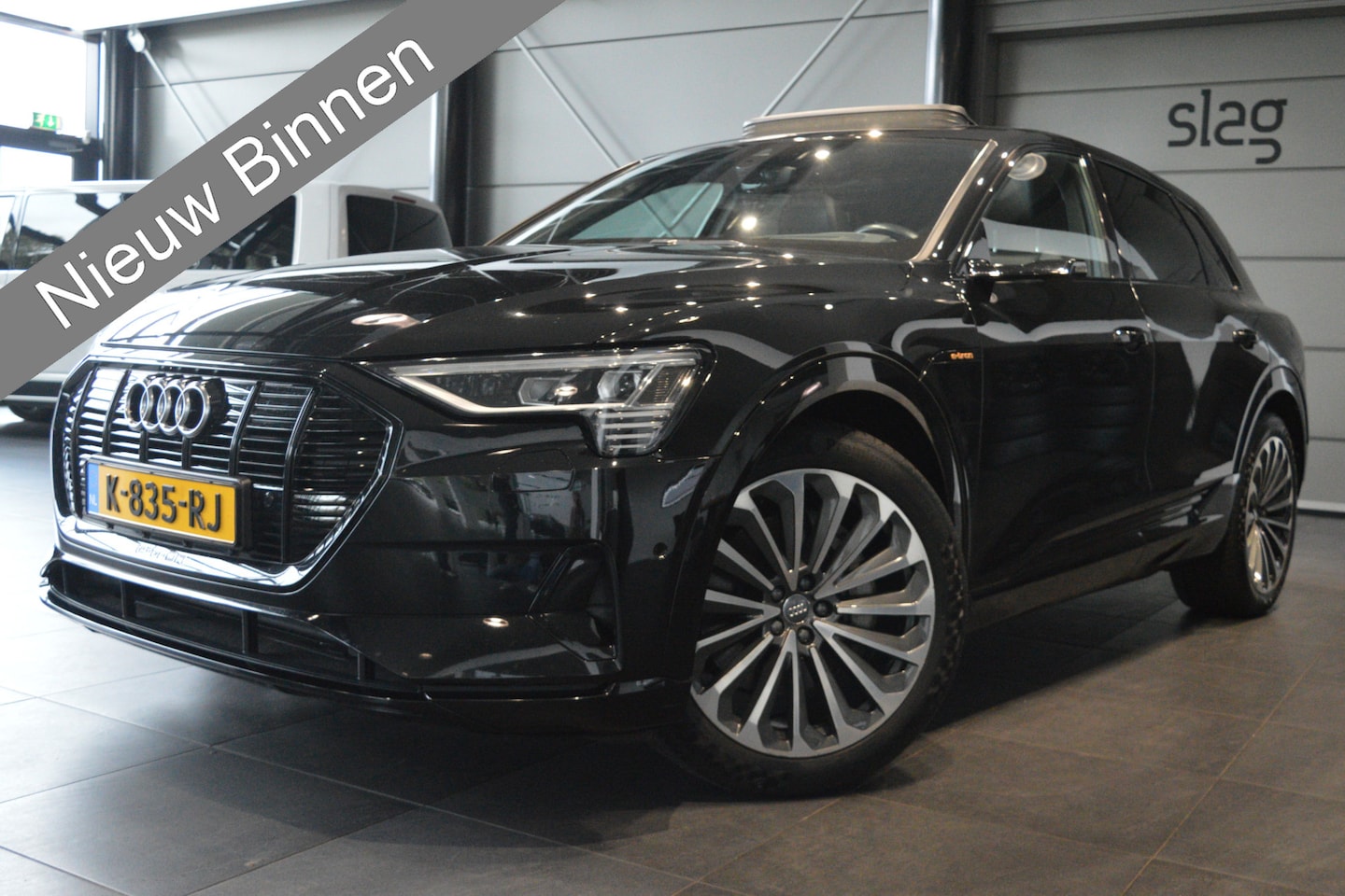 Audi e-tron - e-tron 55 quattro Black Style pano head up B&O camera 21 inch !! - AutoWereld.nl