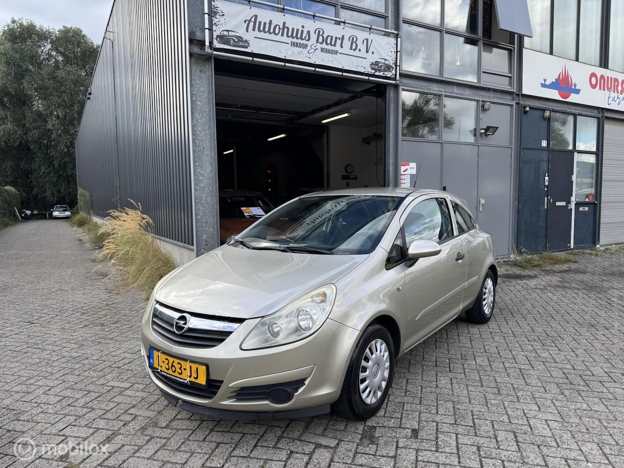 Opel Corsa - 1.0-12V Business Nieuwe APK! NAP Rapport! - AutoWereld.nl