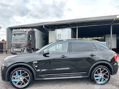 Lynk & Co 01 - 1.5 Plug-In Hybrid 7-Traps aut - nap - pano - navi - 360cam - stoelverw - 20inch - Infinit