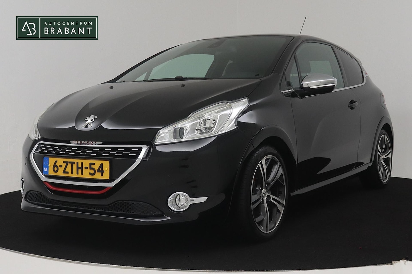 Peugeot 208 - 1.6 THP GTi (NAVIGATIE, LEDER, PDC, CRUISE, SPORTSTOELEN, CLIMA) - AutoWereld.nl