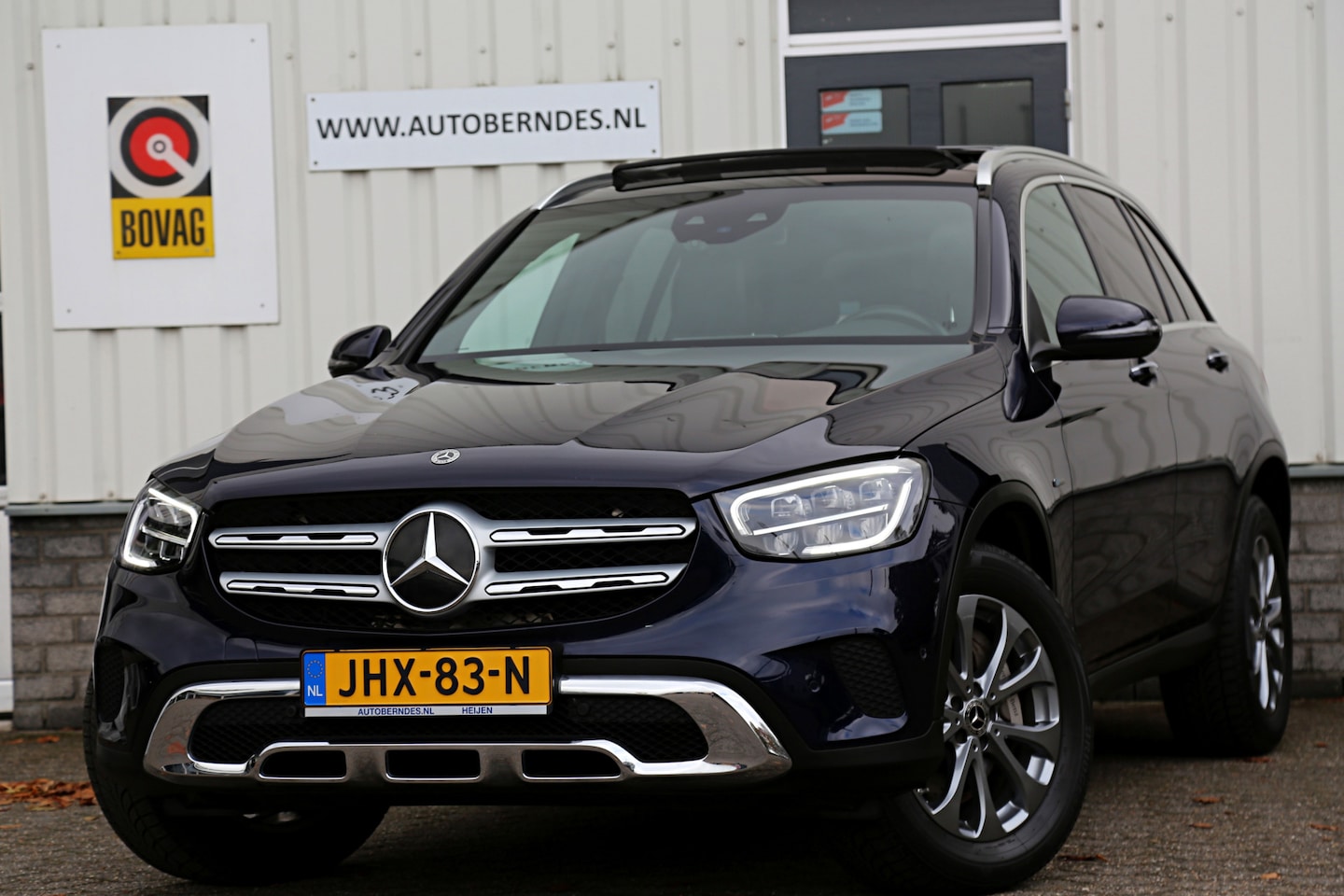 Mercedes-Benz GLC-klasse - 300e 4MATIC AMG Plug in hybride*Perfect MB Onderh.*BTW*Panodak/HUD/Keyless Entry+Go/Stoelv - AutoWereld.nl