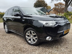 Mitsubishi Outlander - 2.0 PHEV instyle+