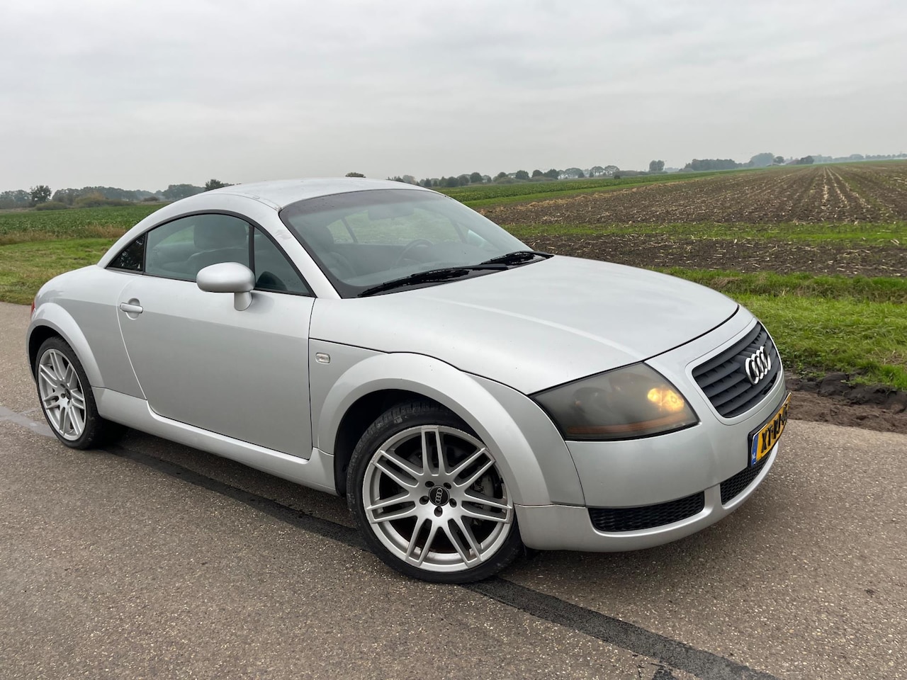 AUDI TT