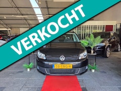Volkswagen Touran - 2.0 TDI AUT NAVI HIGHLINE BlueMotion 2012