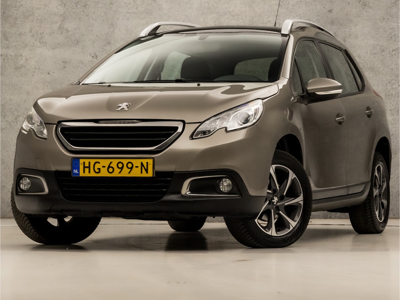 Peugeot 2008 - 1.2 PureTech Sport Automaat (PANORAMADAK, NAVIGATIE, CLIMATE, LM VELGEN, SPORTSTOELEN, GET - AutoWereld.nl