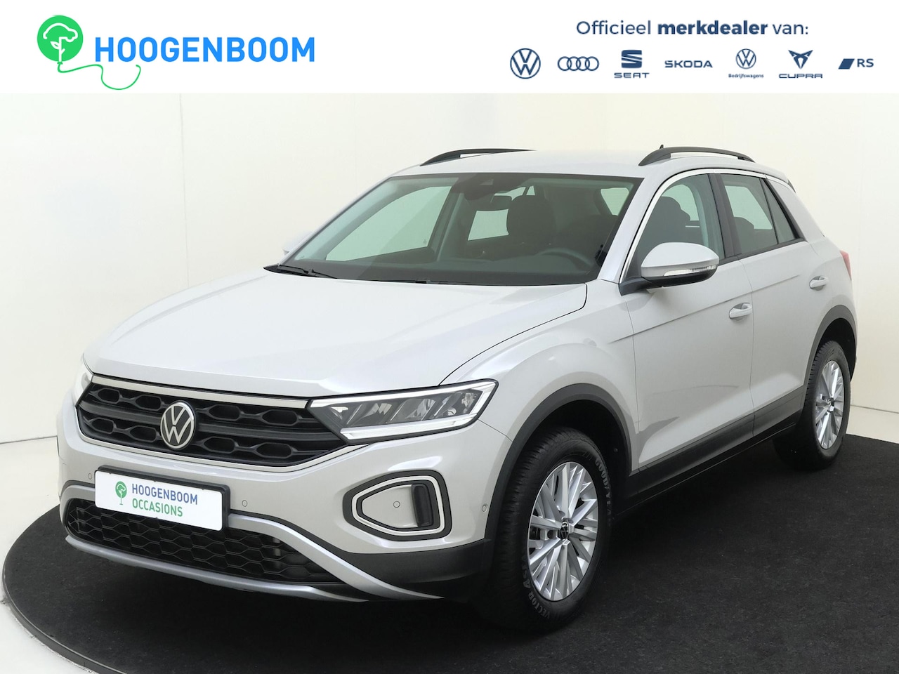 Volkswagen T-Roc - 1.5 TSI Life Business | Trekhaak | Parkeersensoren | Stoelverwarming | CarPlay | Navigatie - AutoWereld.nl