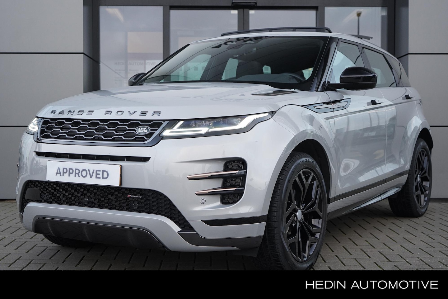 Land Rover Range Rover Evoque - 1.5 P300e AWD R-Dynamic SE | 20"Gloss Black | Elektrisch Panoramadak | Cold Climate Pack | - AutoWereld.nl