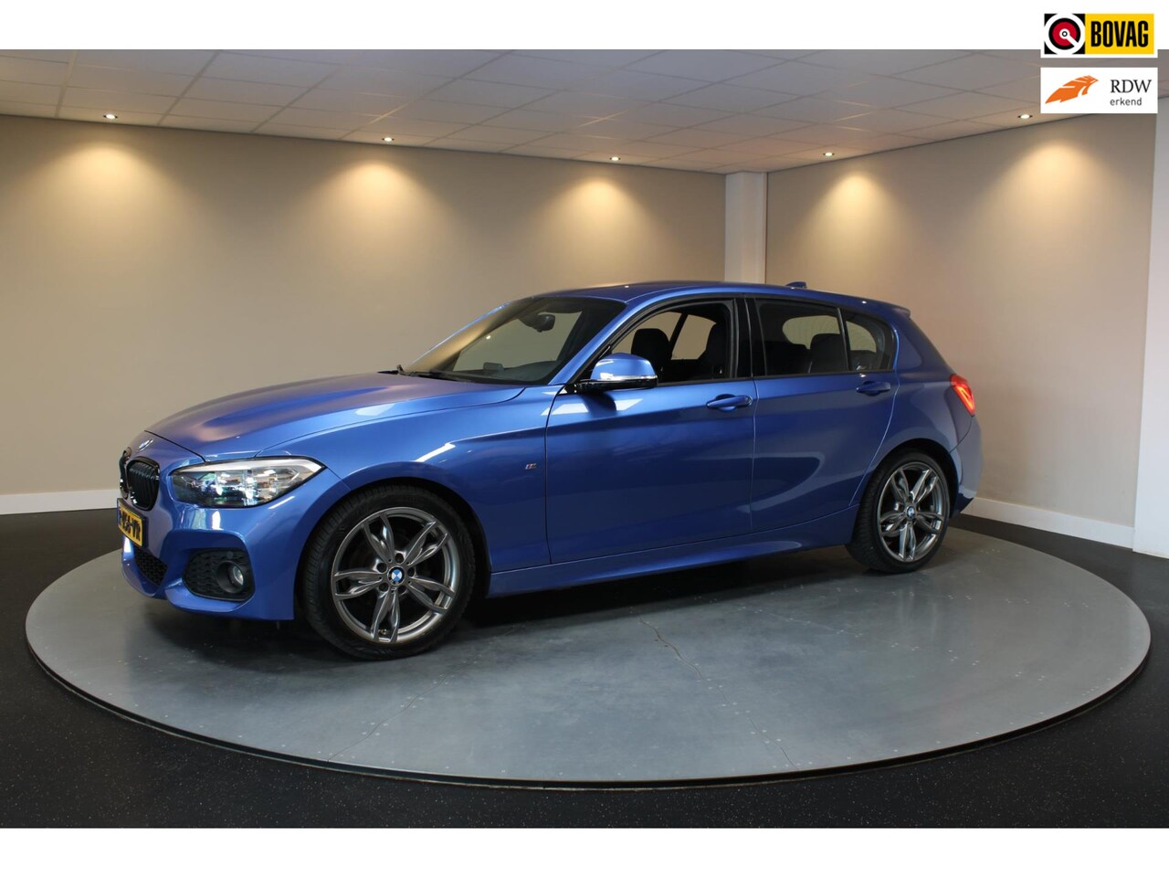 BMW 1-serie - 118i M Sport *Alcantara* M-Pakket|Stoelverw.|Top-kleur! - AutoWereld.nl
