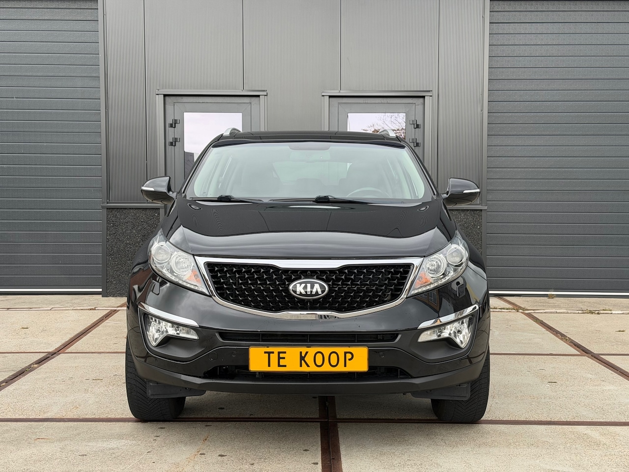 Kia Sportage - 2.0 ExecutiveLine Automaat Navi Pano Led Keyless Camera 18'' - AutoWereld.nl