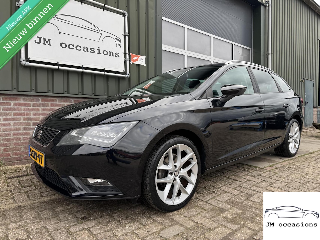 SEAT Leon ST - 1.2 TSI Style|Led/Xenon|Navi|Alcantara|Seat Sound| - AutoWereld.nl