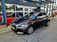 Mazda 2 - 2 1.5 SKYACTIV-G 90PK Luxury Trekhaak Stuur / Stoelverw Camera All-in prijs + 12 mnd garan