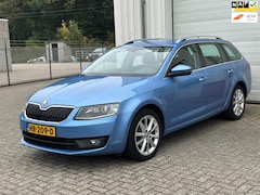 Skoda Octavia Combi - 1.2 TSI Greentech Sport, Xenon, Keyless, Canton, Navi, Carplay