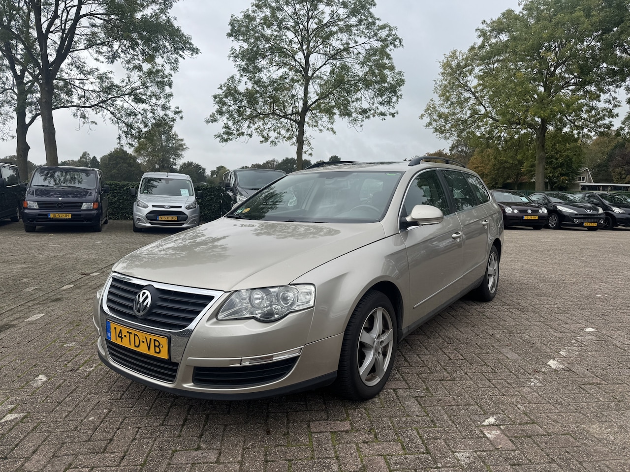 Volkswagen Passat Variant - 2.0 TDI Comfortline Automaat VLIEGWIEL HOORBAAR! - AutoWereld.nl