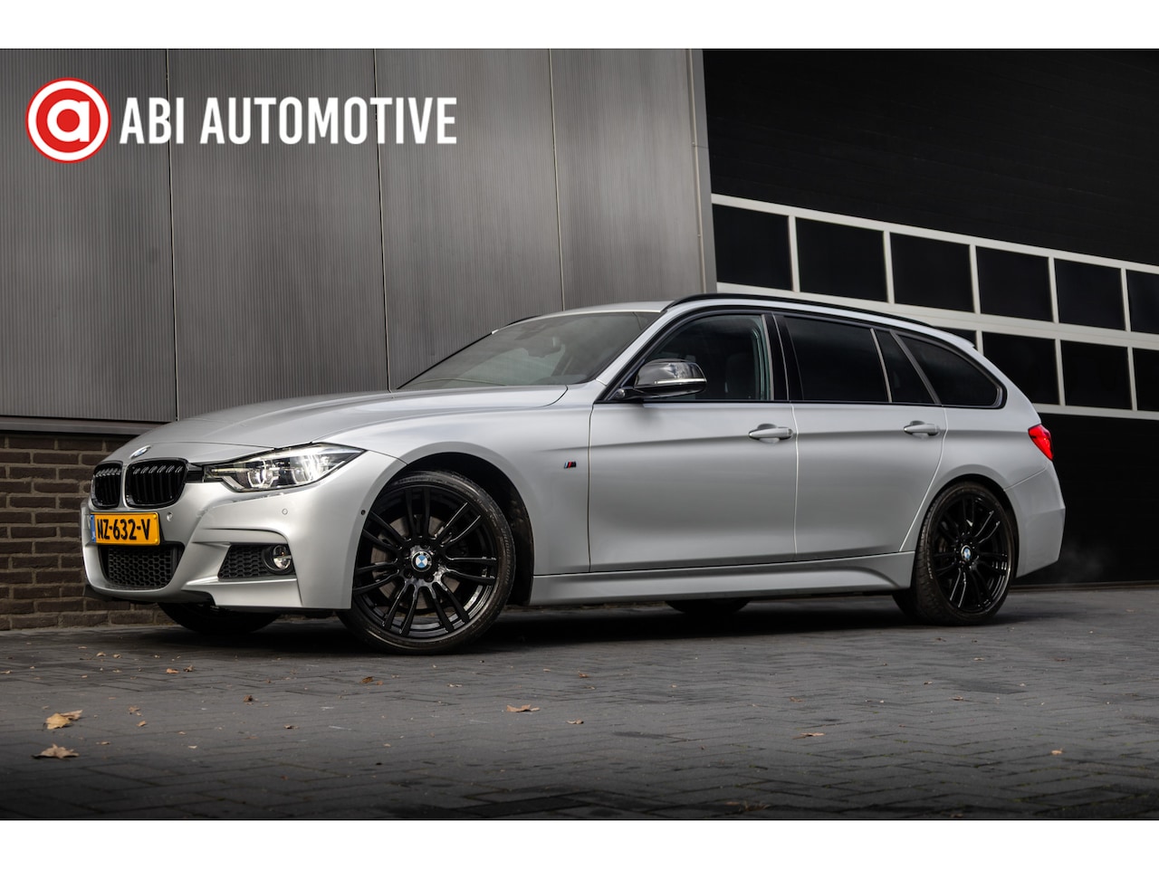 BMW 3-serie Touring - 330i 252 pk Centennial High Executive M-Sportpakket / NL-Auto/ Pano-Dak/ Keyless/ Head-Up/ - AutoWereld.nl