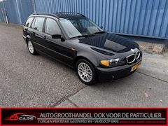 BMW 3-serie Touring - 318i Clima, Lichtmetalen velgen, Radio Bij de verkoop van gebruikte voertuigen door CD-Car