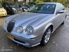 Jaguar S-type - 2.5 V6 Executive 239.DKM ECC LEDER NAVI PDC TREKHAAK