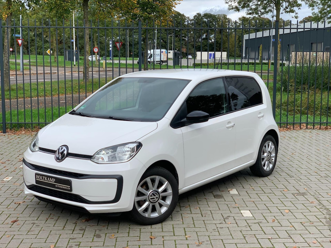 Volkswagen Up! - 1.0 CLUB EDITION | AIRCO | BLUETOOTH | 5 DEURS - AutoWereld.nl