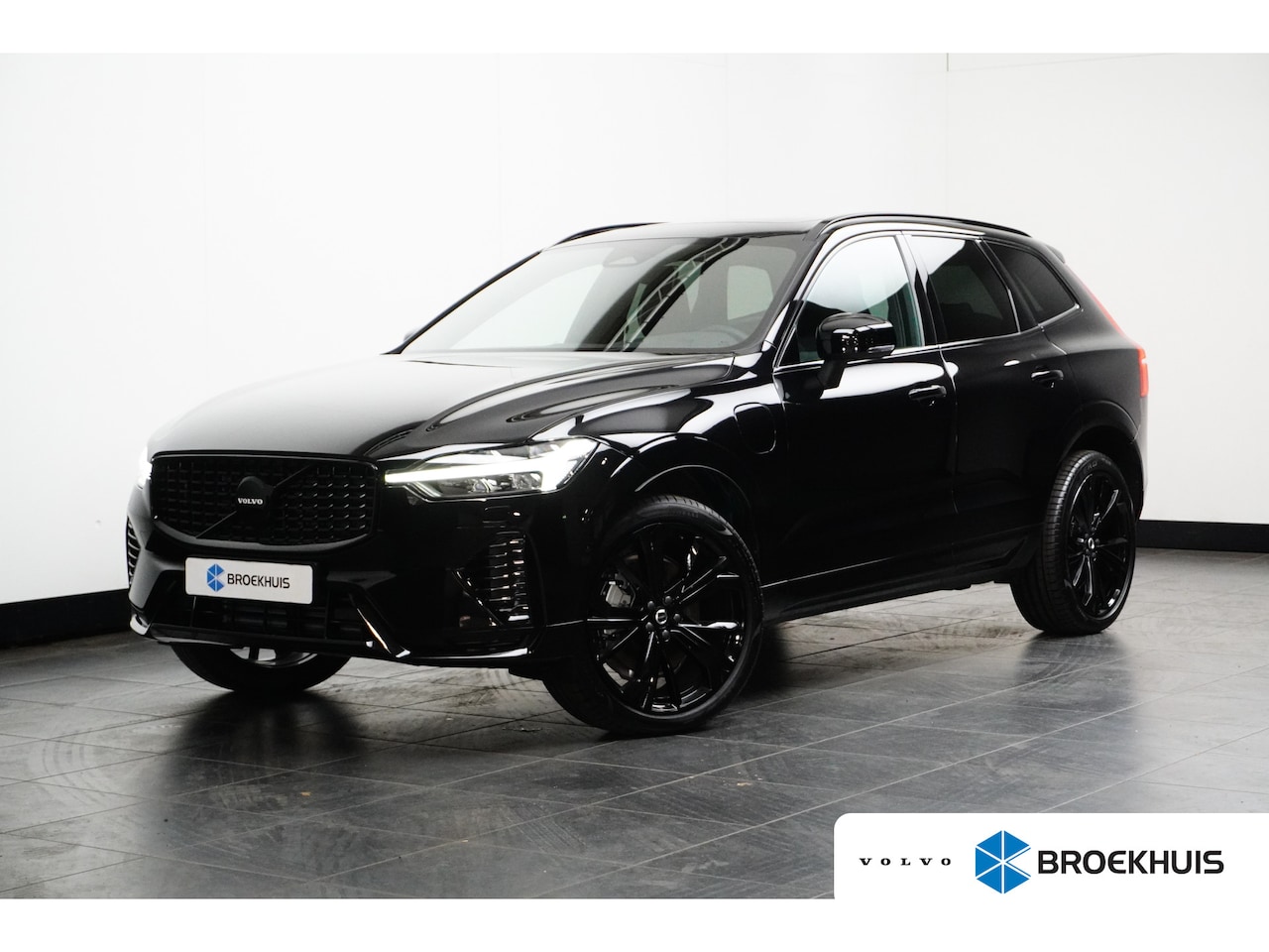 Volvo XC60 - | Trekhaak | Panoramadak | Stoel / Stuurverwarming | PDC + Camera | Keyless Entry / Start - AutoWereld.nl