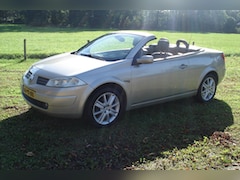 Renault Mégane coupé cabriolet - 2.0-16V Privilège Luxe NW APK oct 2026, distr.riem verv. , goed onderh.