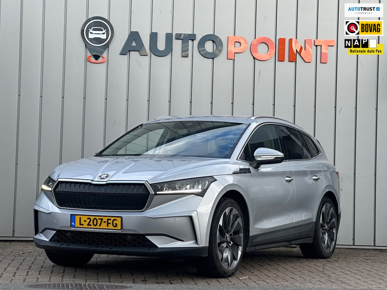 Skoda Enyaq iV - 80 KW SOH 96% WARMTEPOMP DEALER OND EERSTE EIG - AutoWereld.nl