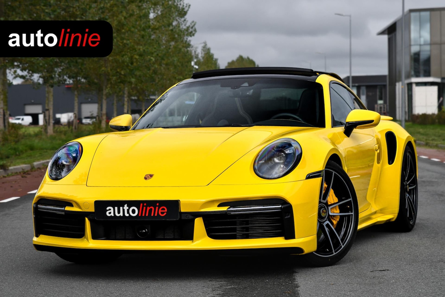 Porsche 911 - 3.8 Turbo S. Keramisch, Racing Yellow, Burmester, Alcantara hemel, PDCC, Sportuitl, Pano, - AutoWereld.nl