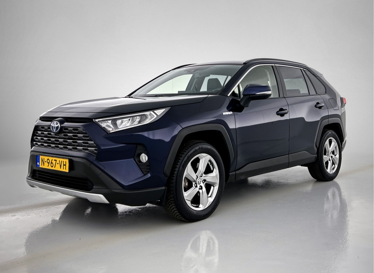Toyota RAV4 - 2.5 Hybrid Dynamic | Navigatie | Parkeersensoren | - AutoWereld.nl