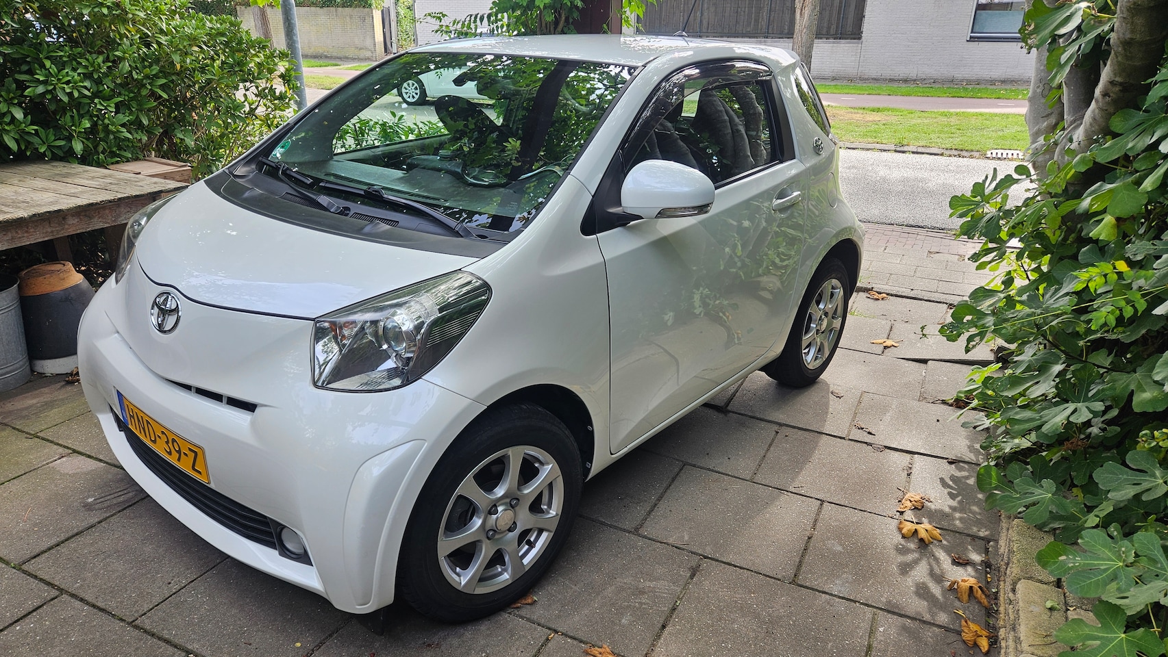 Toyota iQ - 1.0 VVTi Aspiration - AutoWereld.nl