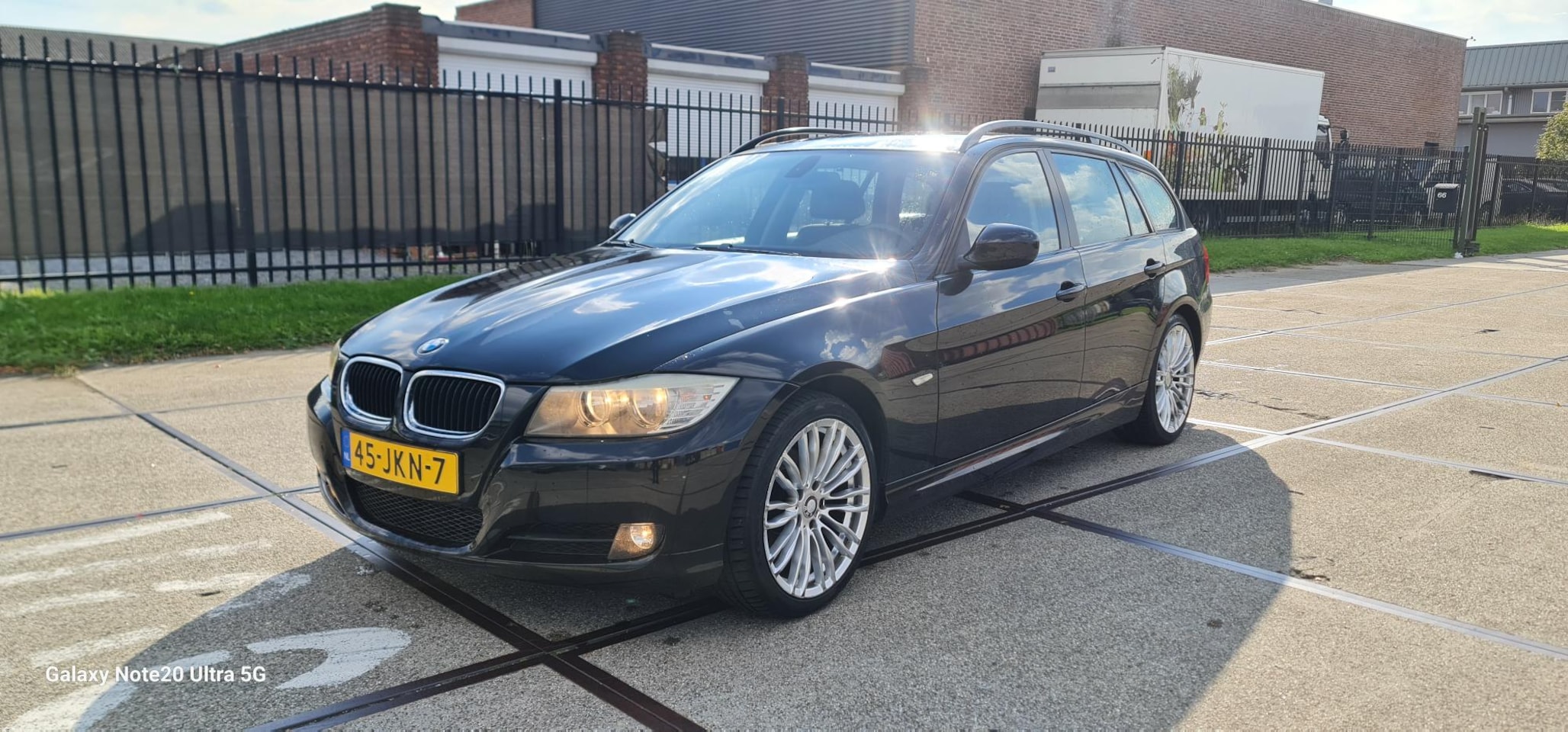 BMW 3-serie Touring - 318i Executive BMW 318i Touring Airco APK 9-4-26 GARANTIE en inruil mogelijk - AutoWereld.nl