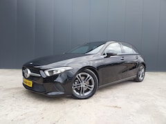 Mercedes-Benz A-klasse - 180 d AUTOMAAT 1e EIGENAAR WIDESCREEN CAMERA PARK ASSIST HALF LEER LED NAVI CRUISE ECC