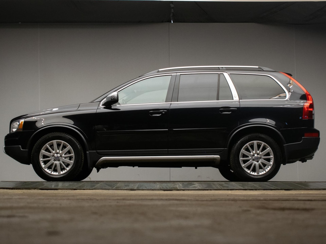 Volvo XC90 - 4.4 V8 YOUNGTIMER 7p. (NAVI,XENON,CAMERA,ELECTRISCHE STOELEN,LEDER,VERWARMING,PDC,NETTESTA - AutoWereld.nl