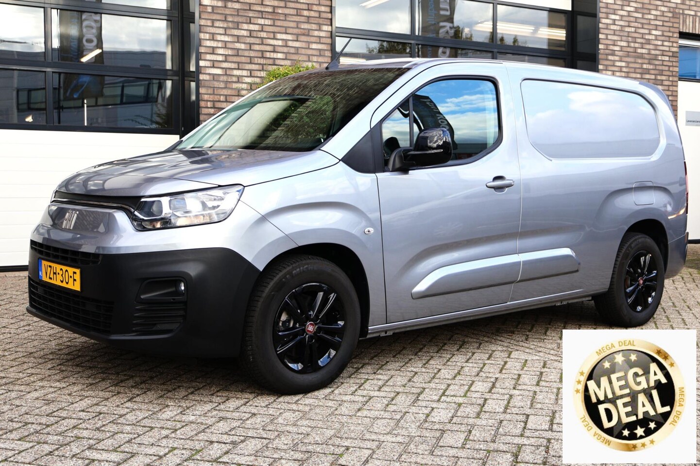 Fiat E-Doblo - 50kWh 100Kw/136Pk L2 #Trekhaak#Lm-wielen#Camera#Navi#Inrichting#Nieuw!# - AutoWereld.nl