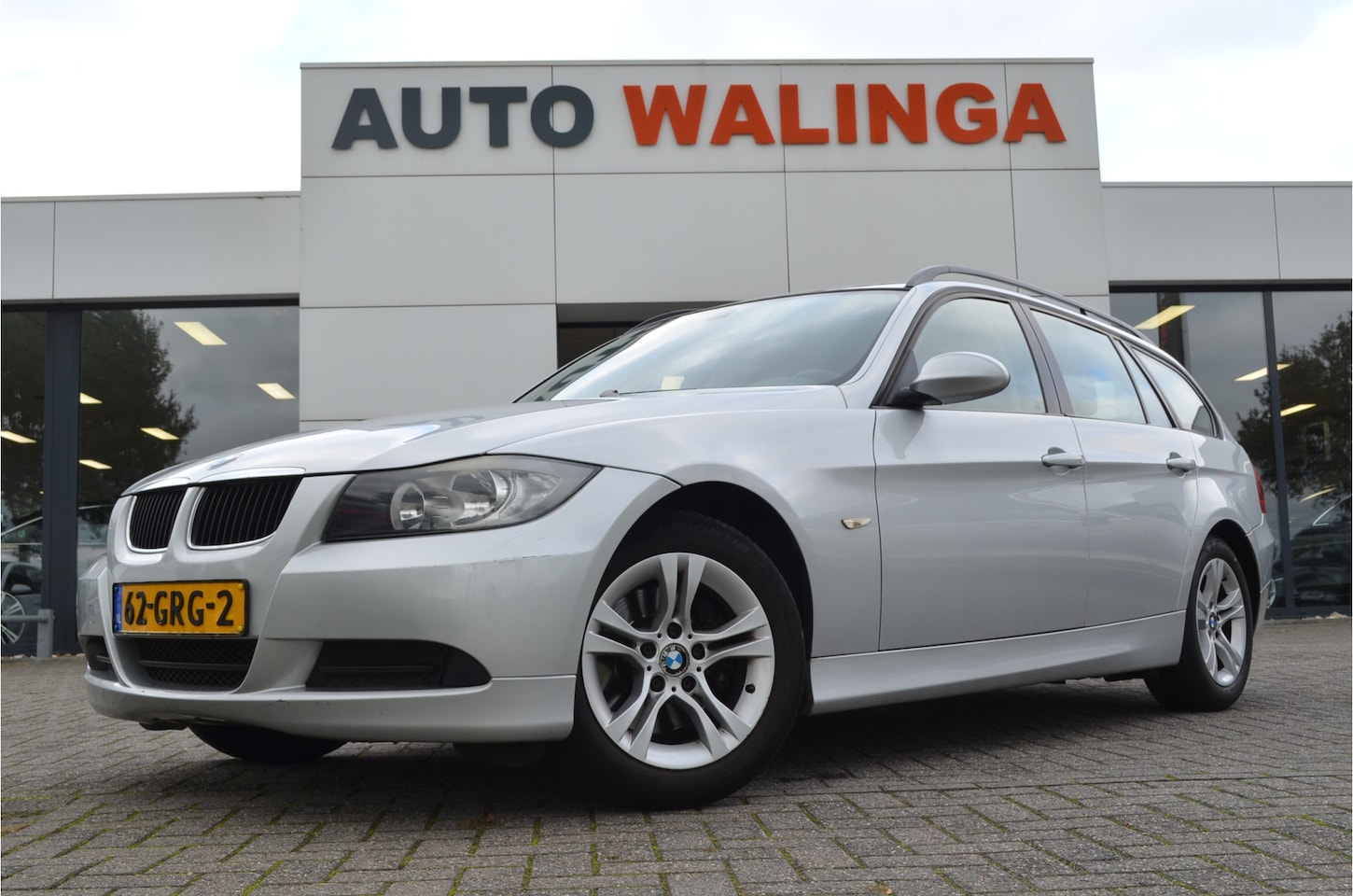 BMW 3-serie Touring - 318d Navi | Climate | Cruise | Trekhaak - AutoWereld.nl
