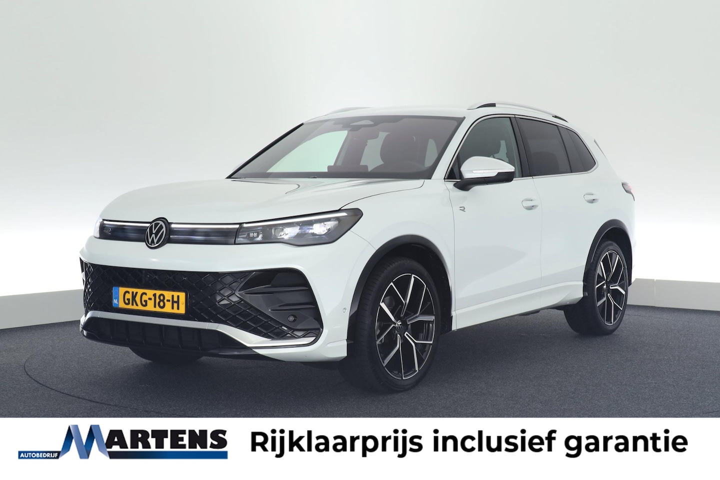 Volkswagen Tiguan - 1.5 eTSI 150pk R-Line Business Trekhaak Leder 360Camera Memory Stoelverwarming+Koeling - AutoWereld.nl