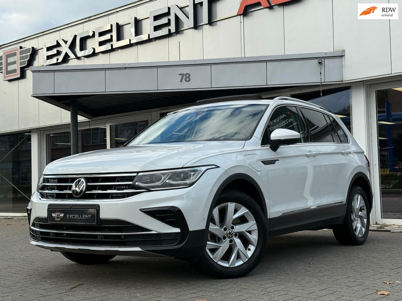 Volkswagen Tiguan - 1.4 TSI eHybrid Elegance Exclusive | Pano | Leder - AutoWereld.nl