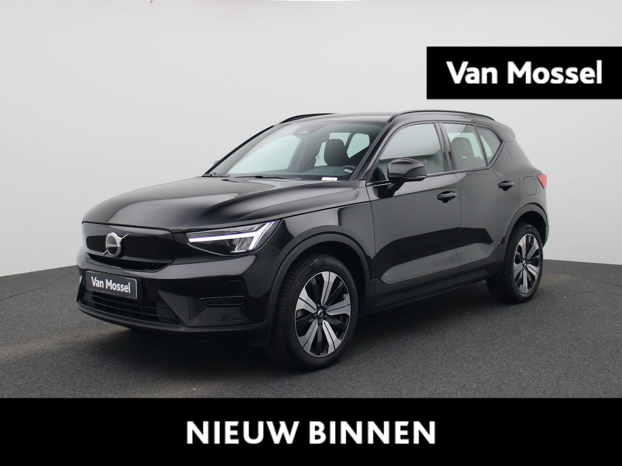 Volvo XC40 - Recharge Core 232PK | Navigatie | Allseason-banden | Grootlicht-assistent |  Achteruitrijc - AutoWereld.nl