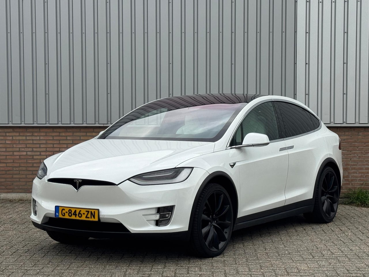 Tesla Model X - Long Range Raven 6-persoons LEES TEKST - AutoWereld.nl